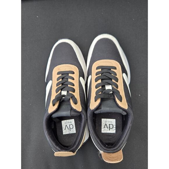 Dolce Vita Women's Black And Tan Shoes Size 7 - Picture 5 of 9